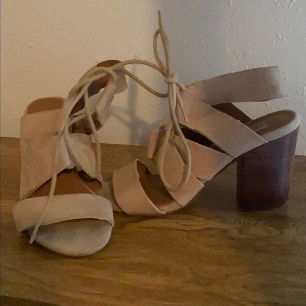 Steve Madden emalena tan heels size 6